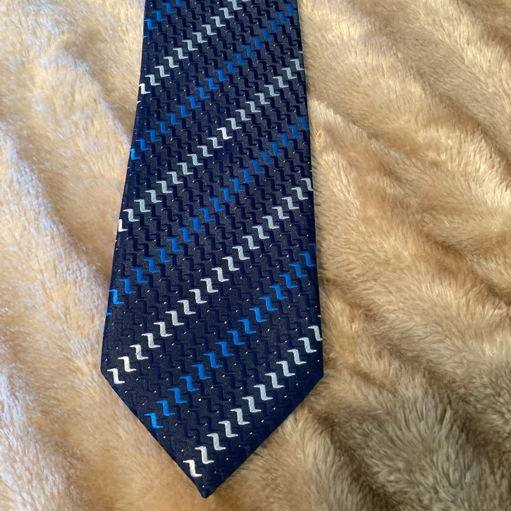Hugo Boss 100% Silk Tie NWOT